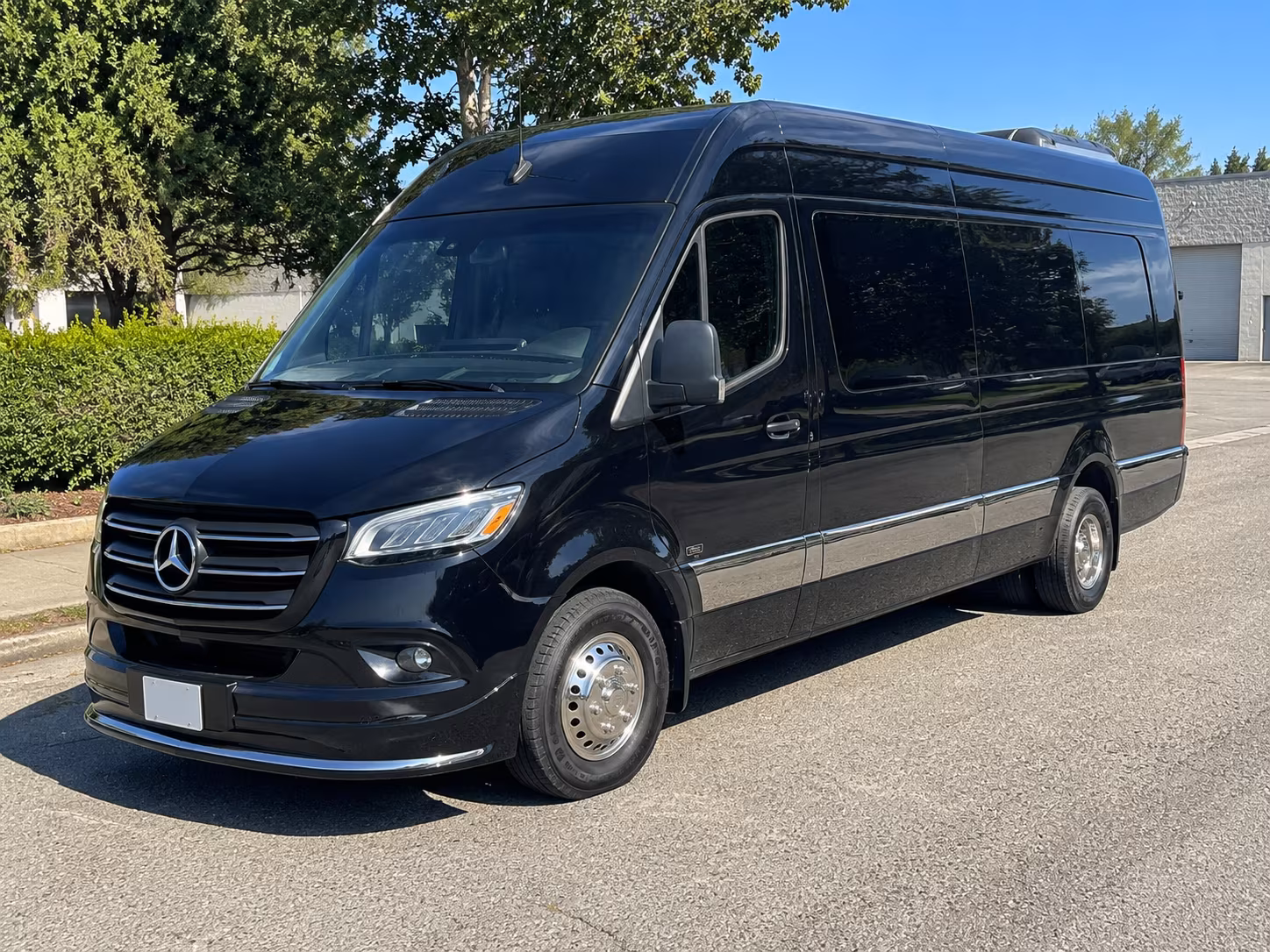 easily book transportation for your next airport transfer 2