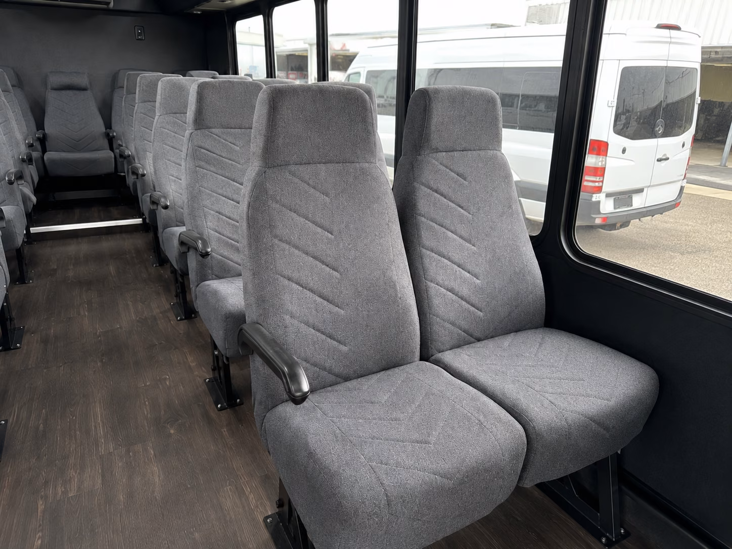 easily book transportation for your next airport transfer 4