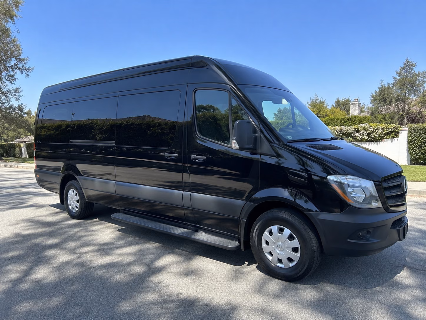 easily book transportation for your next prom 5