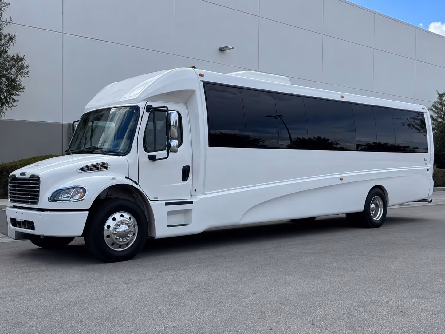 stamford airport shuttle buses for sports teams and tournament travel