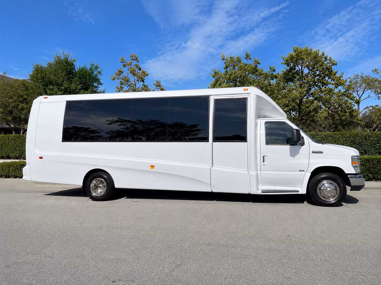 stamford wine tour transportation